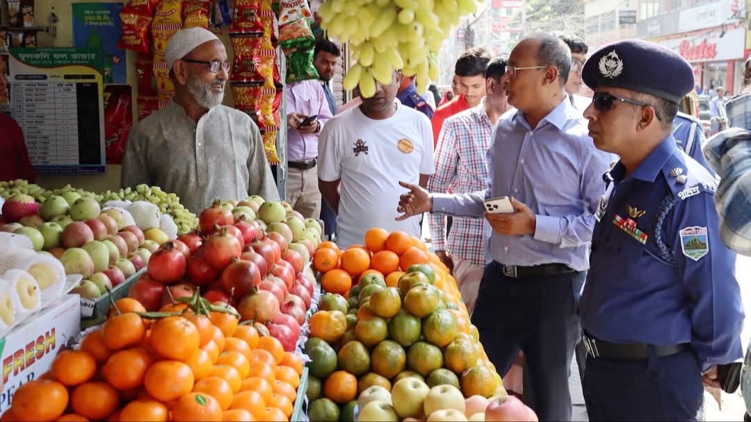 নাগরিক সংকট নিরসনে সিরাজগঞ্জে প্রশাসনের অভিযান